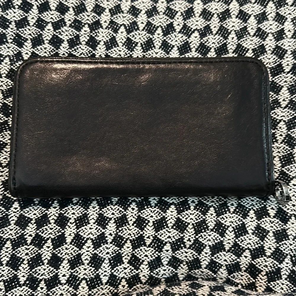 Marc by Marc Jacobs Black Large Zip Around Continental Wallet Silver Hardware - Picture 2 of 5